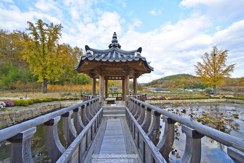 Gwiae Traditional House