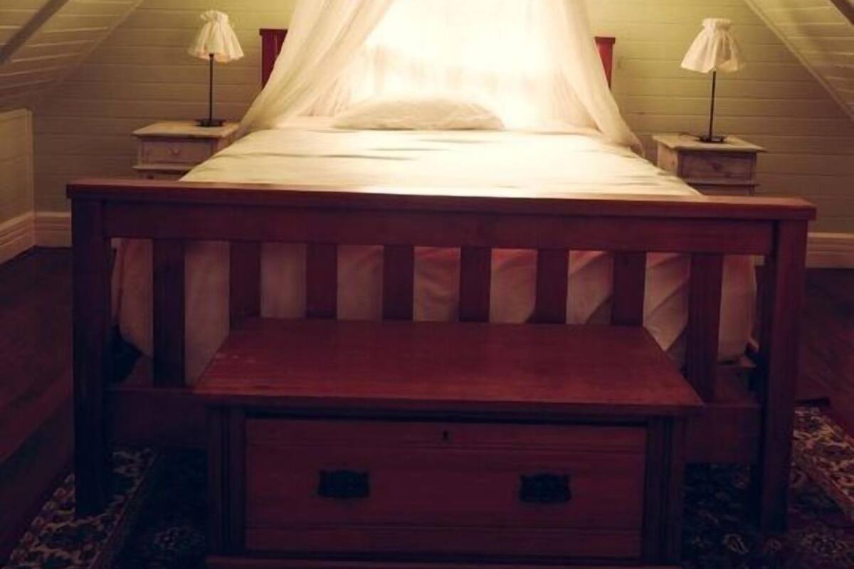The Mezzanine | Premium bedding, pillow-top beds, soundproofing