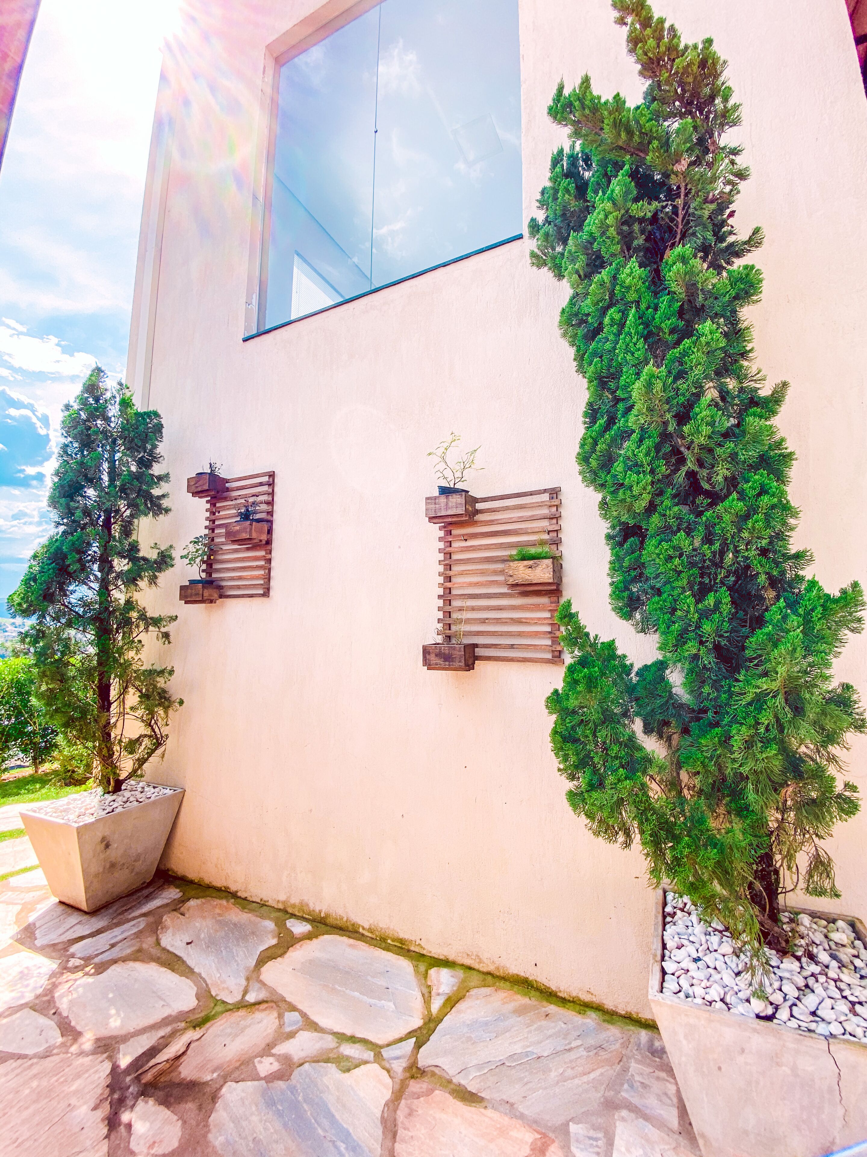 Piscina externa, espreguiçadeiras