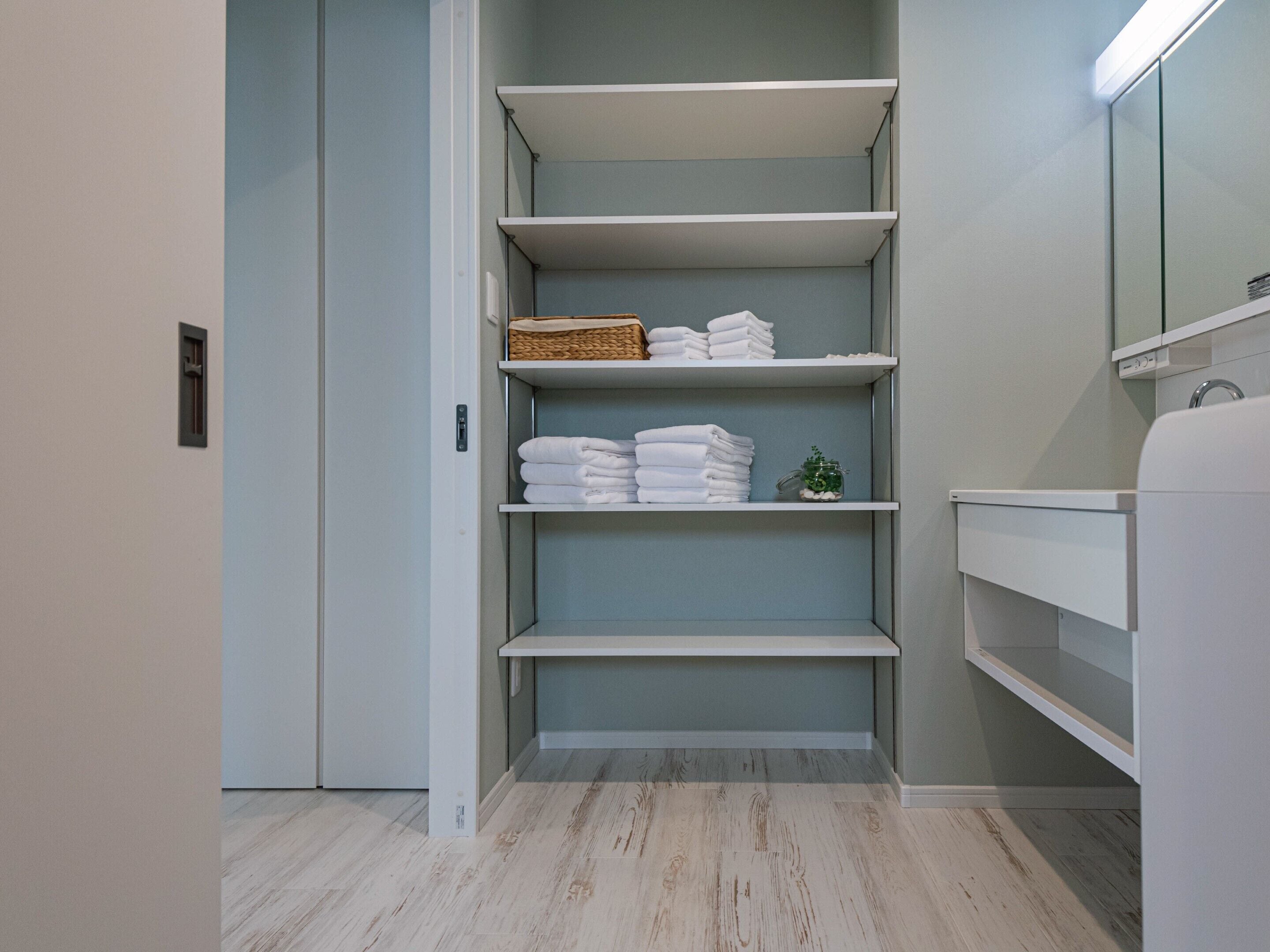 Bồn tắm và buồng tắm vòi sen riêng, đồ dùng nhà tắm miễn phí 