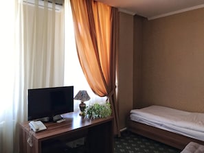 Standard Twin Room, Courtyard View | 1 bedroom, Egyptian cotton sheets, premium bedding, minibar