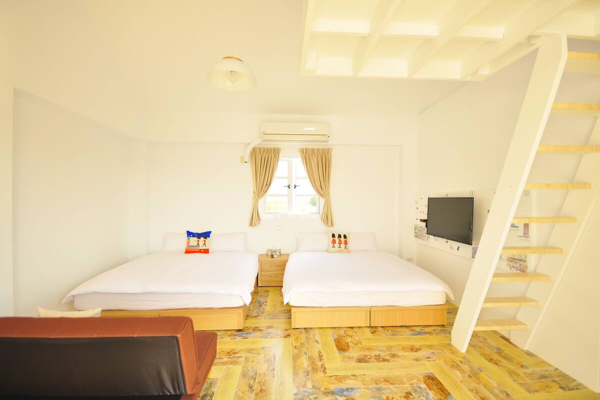 Blackout curtains, soundproofing, free WiFi, bed sheets