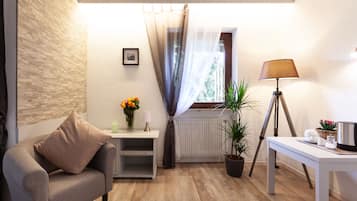 Familienzimmer, Balkon, Bergblick | Zimmersafe, Verdunkelungsvorhänge, Bügeleisen/Bügelbrett