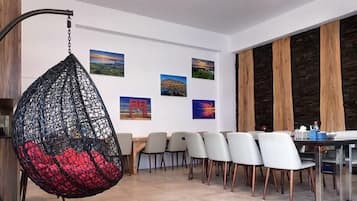 Desayuno de cocina local incluido todos los días
