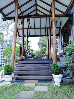 Property entrance - Lakshmis Hotel (Ella)