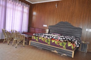 Deluxe Room, Hill View - Hotel Garden Cottage & Resort Dhanaulti (Dhanaulti)