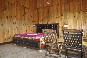 Deluxe-Zimmer, Hügelblick | Zustellbetten