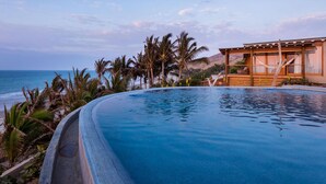 Infinity pool - Casa Adobe Mancora (Máncora)