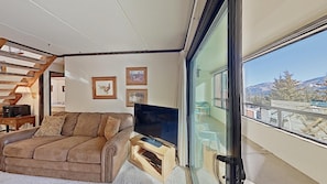 Apartment, 2 Schlafzimmer | Wohnzimmer