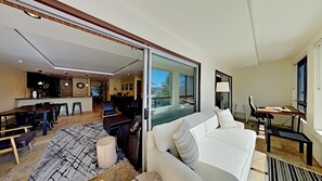 Condo, 2 Bedrooms | Living room
