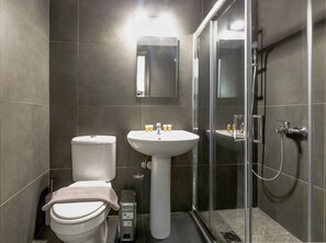 Estúdio, vista para a cidade (A4) | Escrivaninha, berços grátis, Wi-Fi de cortesia, roupa de cama