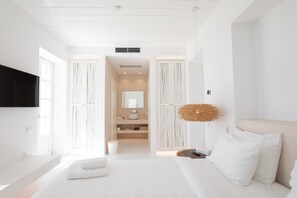 Premium Myconian Suite with Private Pool & Sea View - The Ammonite Resort – Adults Only (Mykonos)