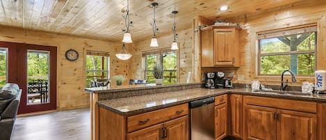 Cabin, 4 Bedrooms | Private kitchen