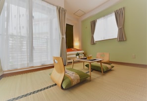 Apartment, 1 Bedroom, Non Smoking (202) | 1 bedroom, minibar, individually decorated, laptop workspace - Ukishima Inn (Naha)
