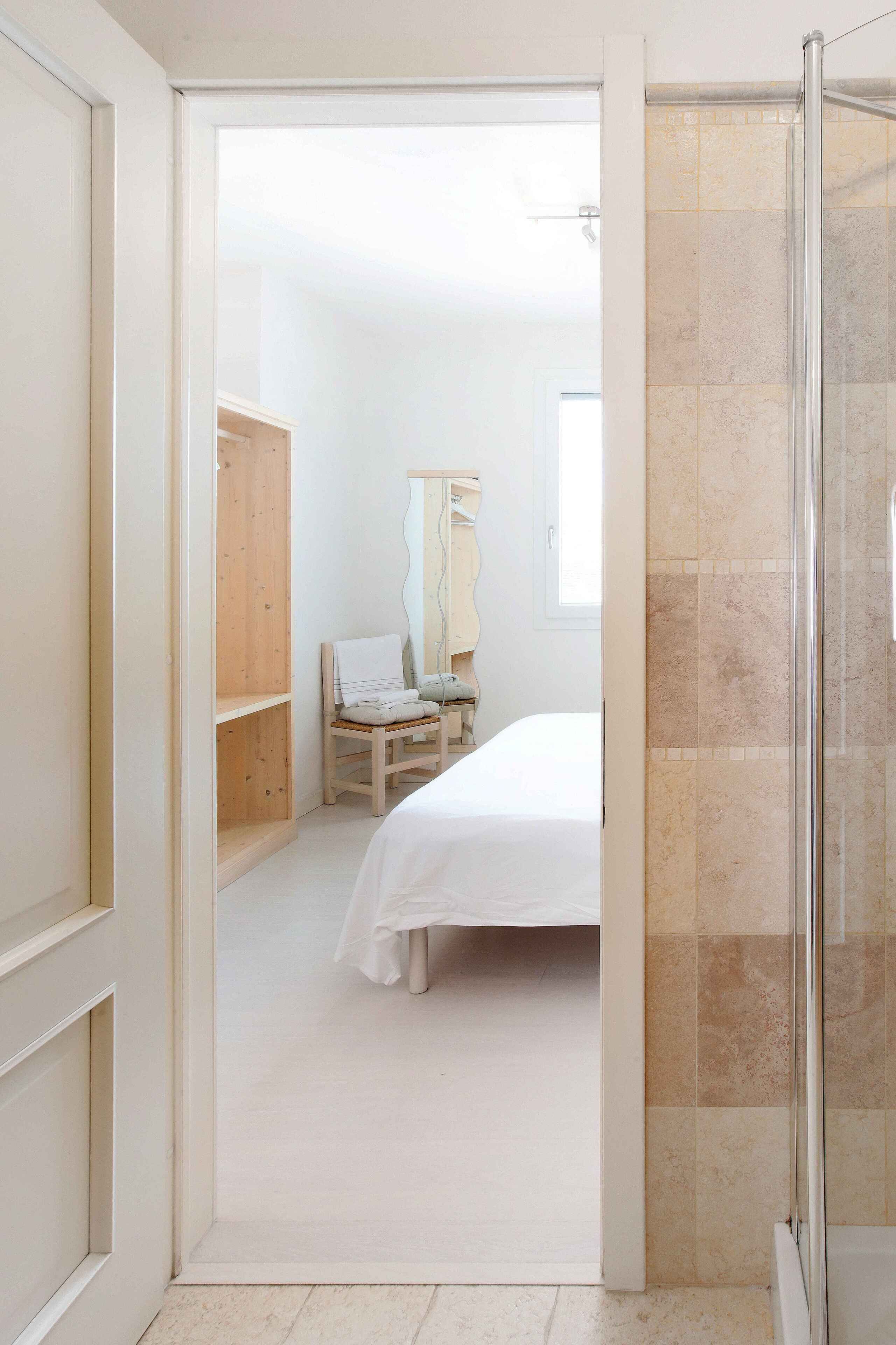 Superior Apartment, 1 Queen Bed with Sofa bed, Mountain View | 1 bedroom, individually decorated, individually furnished, desk