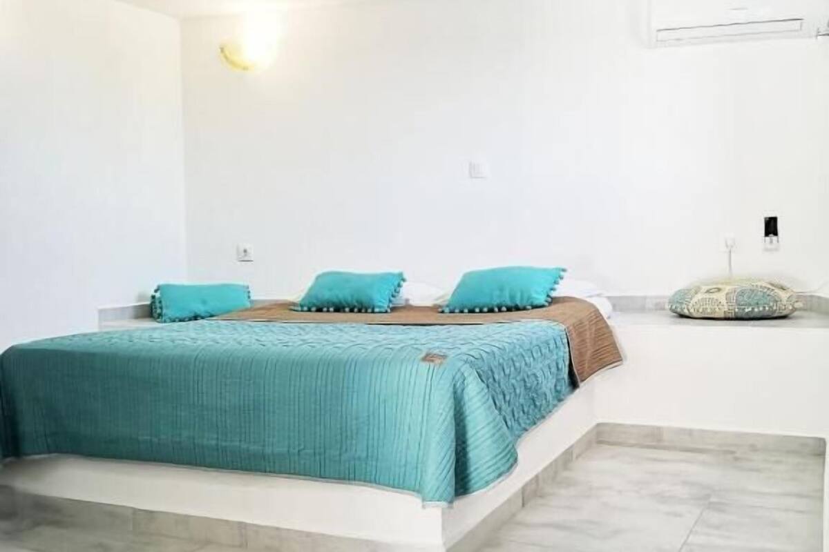 Apartment | Premium bedding, individually decorated, individually furnished