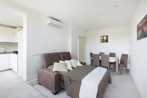 Appartamento, 3 camere da letto | 3 camere, una scrivania, postazione laptop, insonorizzazione