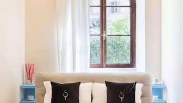 A World Aparts - 40 Sforza ( Via Sforza 40 ) | 1 quarto, escrivaninha, espaço de trabalho para notebook