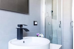 A World Aparts - 32 Modena ( Via Modena 32 ) | Salle de bain