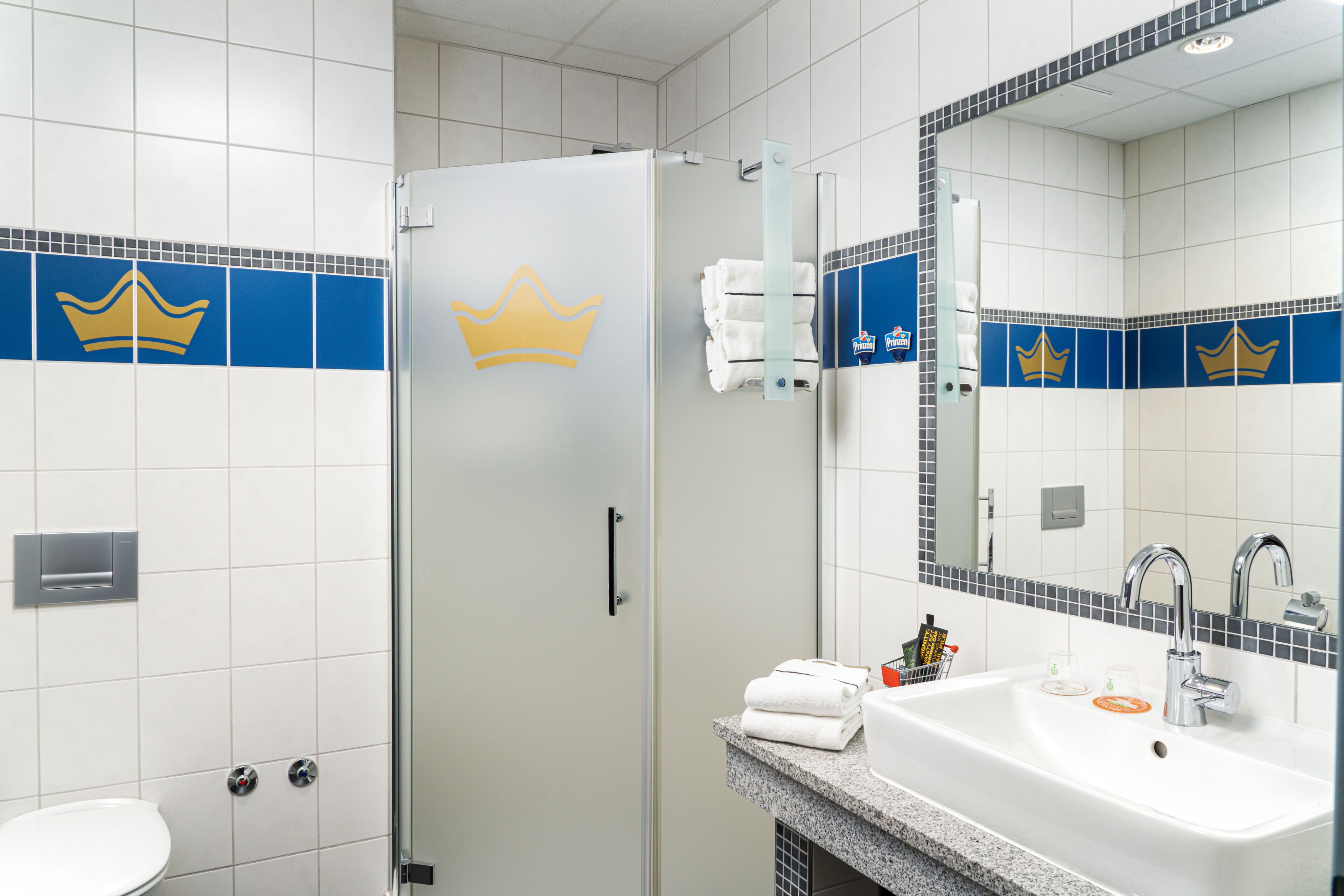 standard double room (herzhaft) | bathroom | towels