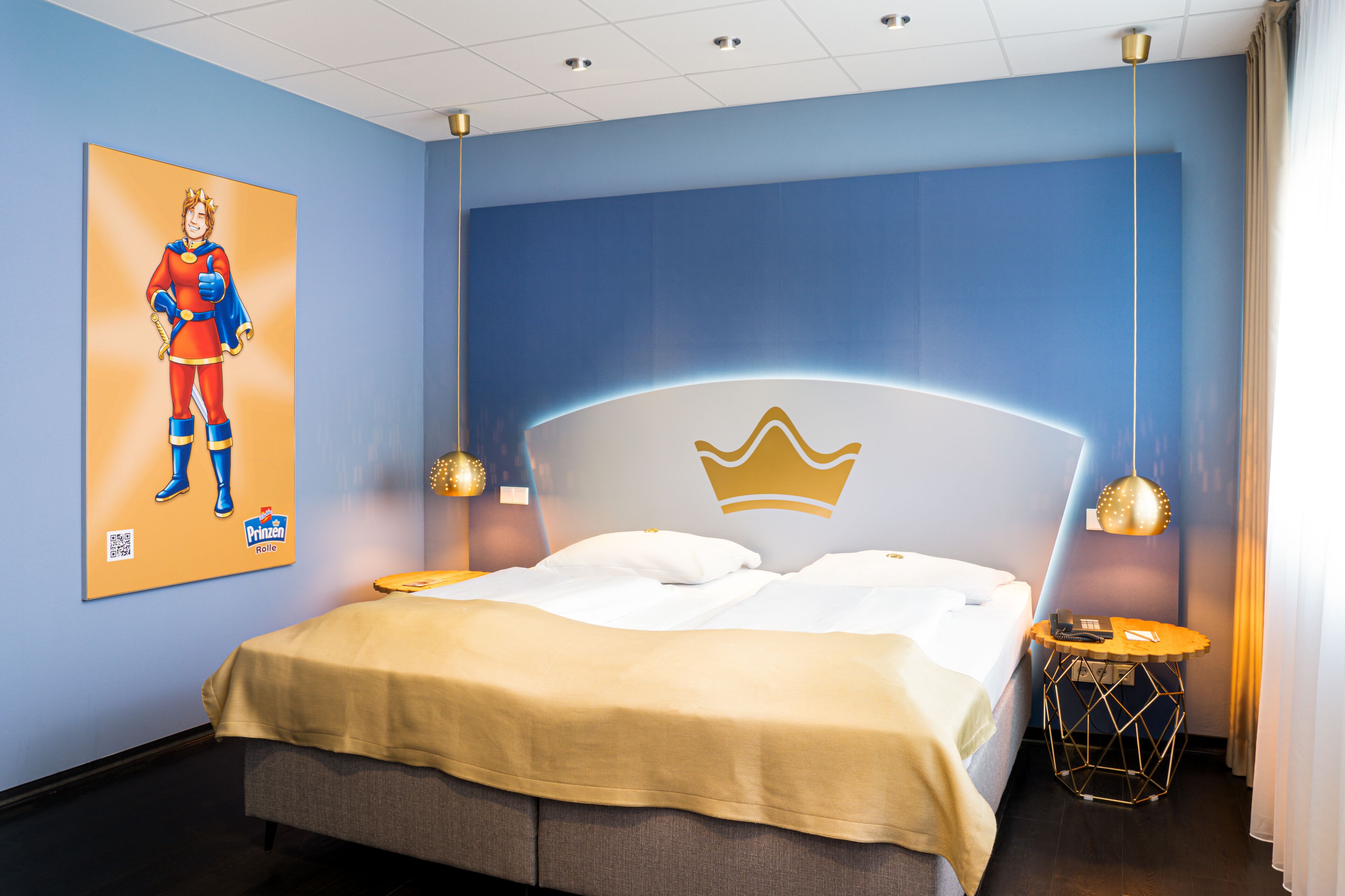 1 bedroom, desk, free wifi, bed sheets