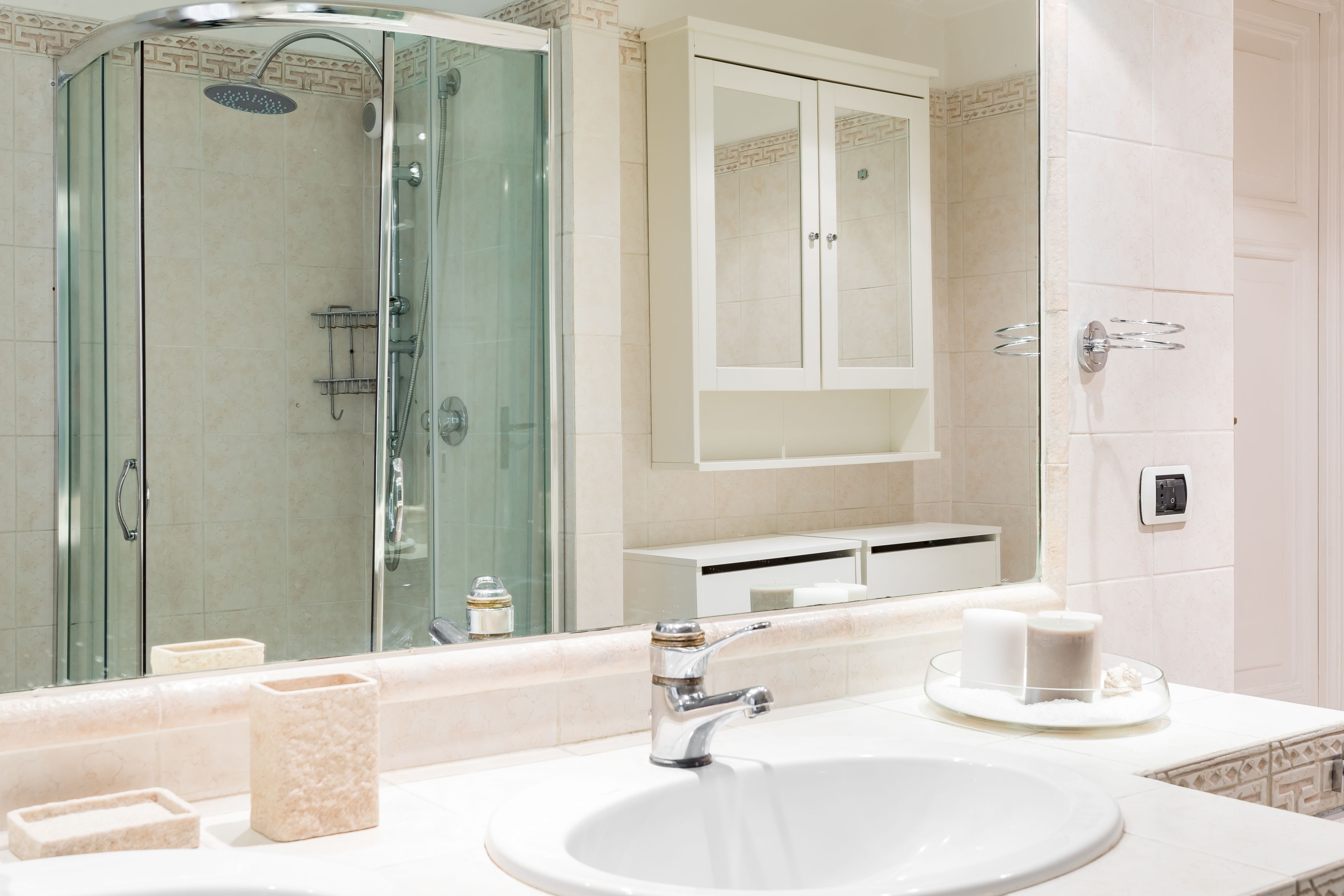 A World Aparts - Frattina Royal (Via del Gambero 30) | Bathroom