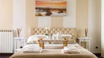 A World Aparts - Frattina Royal (Via del Gambero 30)