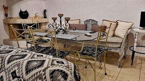 Superior Villa | Living area - Thira Santorini (Santorini)