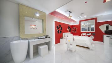 Standard Room (Drive-through) | Blackout drapes, soundproofing, free WiFi