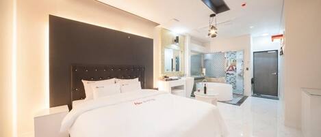 Blackout curtains, soundproofing, free WiFi