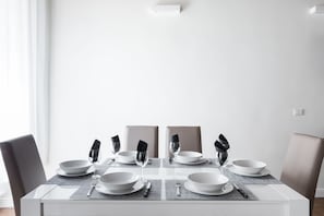 Apartment, 1 Bedroom | In-room dining - A World Aparts - 104 Frattina (Rome)