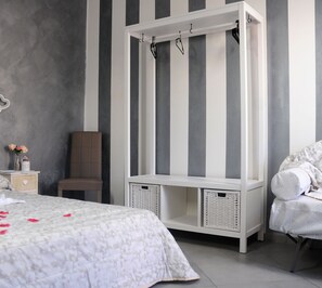Premium Studio, City View | Room amenity - Voglia di Napoli (Naples)