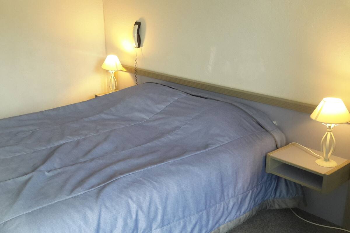 Double Room | Desk, iron/ironing board (on request), individually decorated