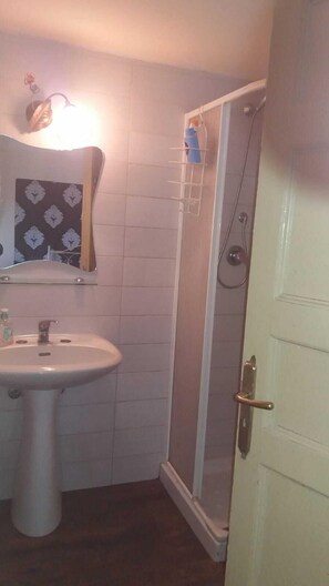 Shower, bidet, towels, toilet paper - Al Duomo (Reggio Calabria)