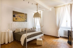 Apartment, 3 Schlafzimmer | 3 Schlafzimmer, Babybetten, kostenloses WLAN, Bettwäsche
