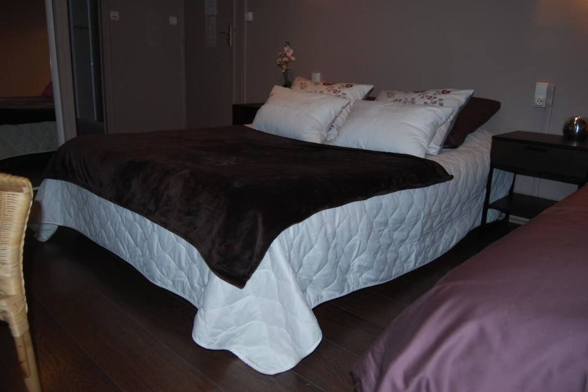 Dreibettzimmer, Mehrere Betten | Individuell dekoriert, individuell eingerichtet, Verdunkelungsvorhänge