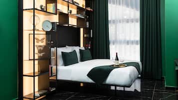 Premium bedding, in-room safe, laptop workspace, iron/ironing board