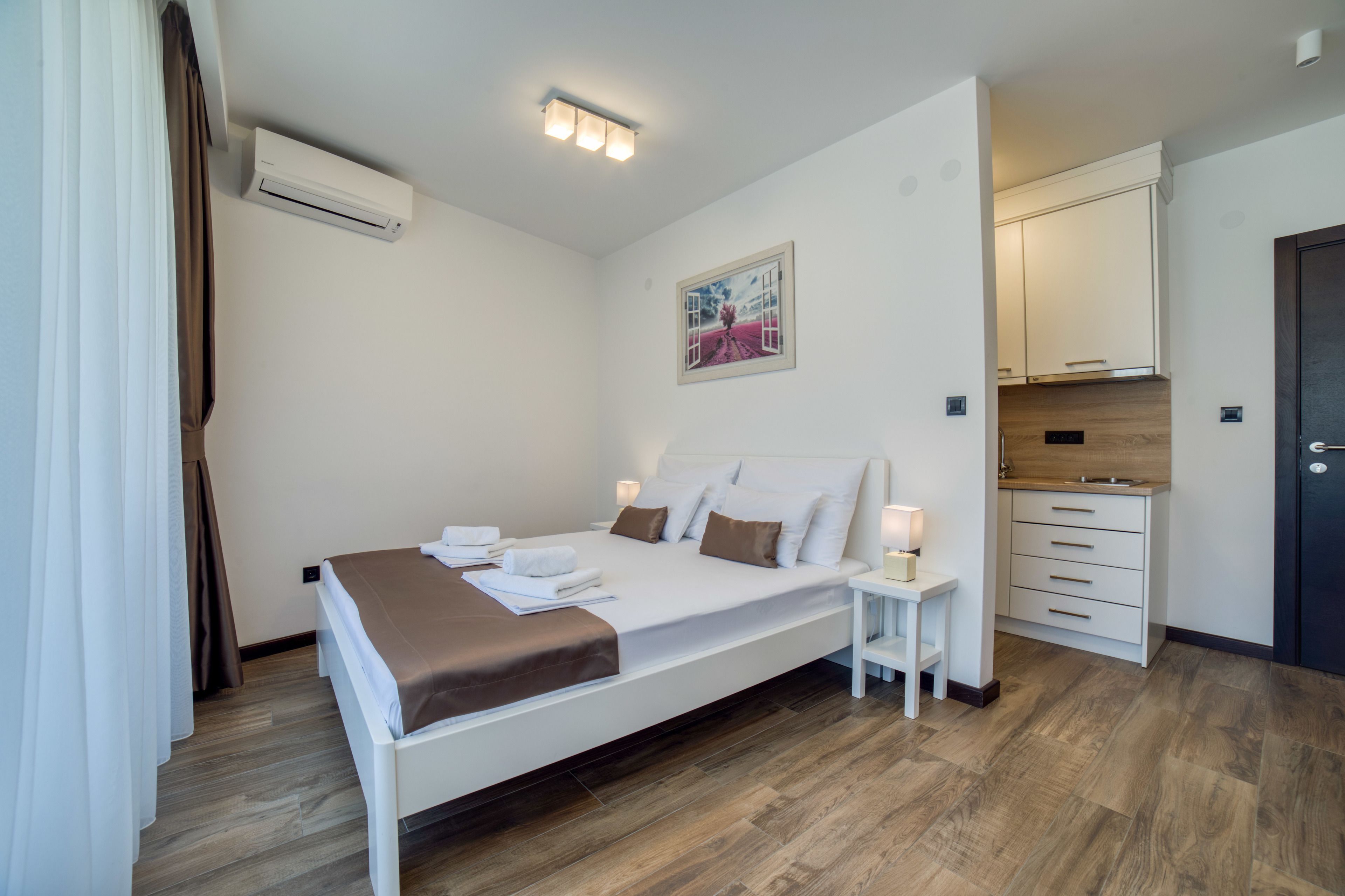 Studio, Sea View | In-room safe, desk, soundproofing, free WiFi