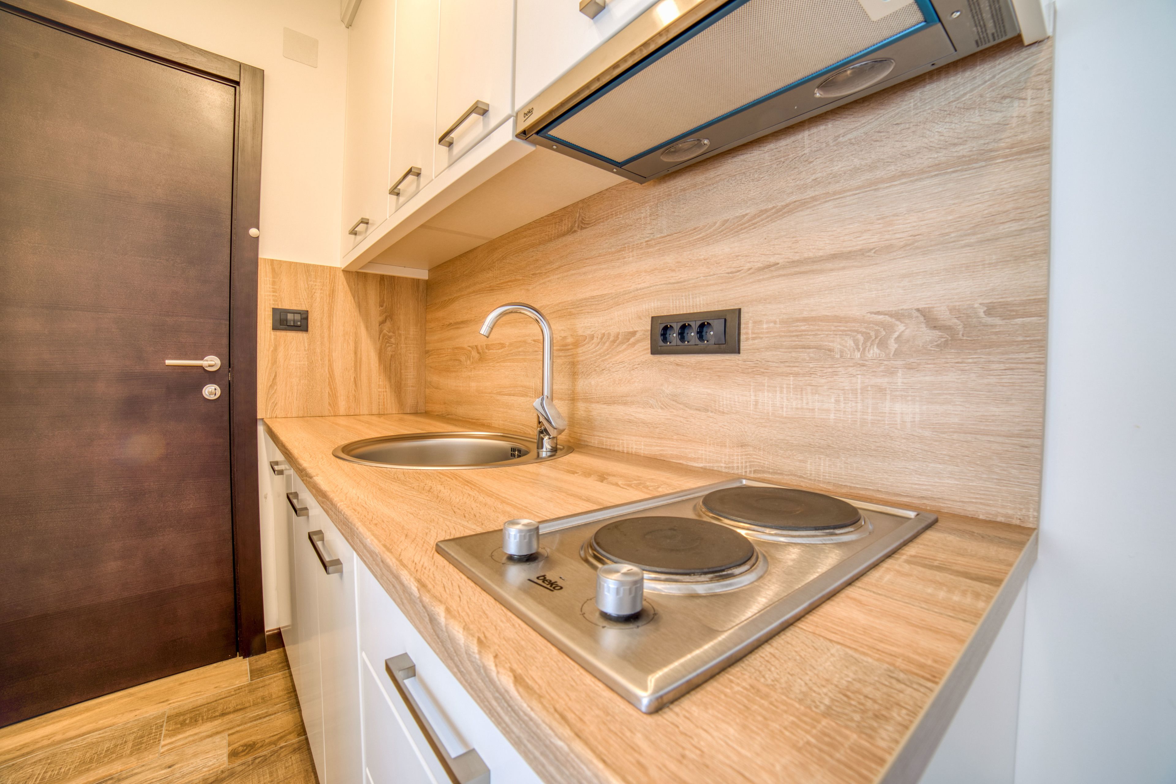 Studio, Sea View | Private kitchen | Fridge, stovetop, electric kettle, cookware/dishes/utensils