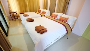 Family Quadruple Room | Free WiFi - Khumphyazaw Resort (Samut Songkhram)