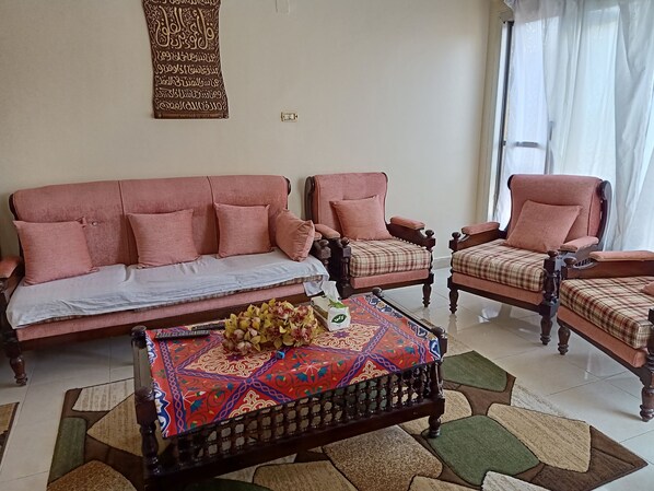 Een flatscreentelevisie