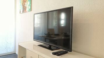 Design Penthouse, 1 Katil Kelamin (Double) dengan Katil Sofa, City View | Ruang tamu | TV