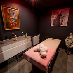 Couples treatment room(s), sauna, Turkish bath/hammam, aromatherapy