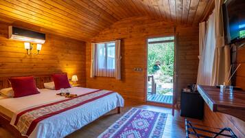 Deluxe-Bungalow | 1 Schlafzimmer, Minibar, Zimmersafe, Schreibtisch