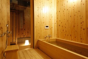 Room (SUOU) | In-room safe, blackout drapes, free WiFi, bed sheets