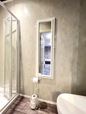 Twin kamer, en-suite badkamer | Badkamer