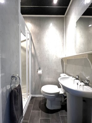 Single Room, Ensuite | Bathroom