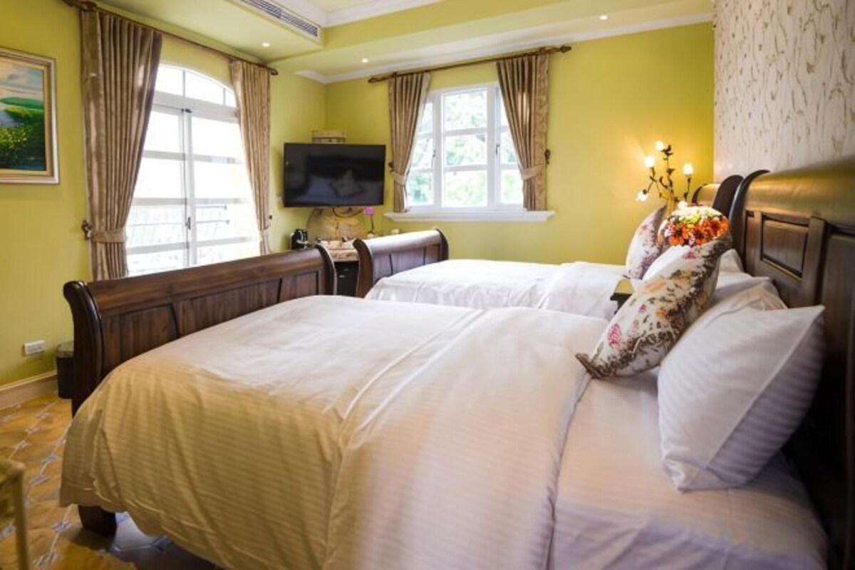 Classic Quadruple Room