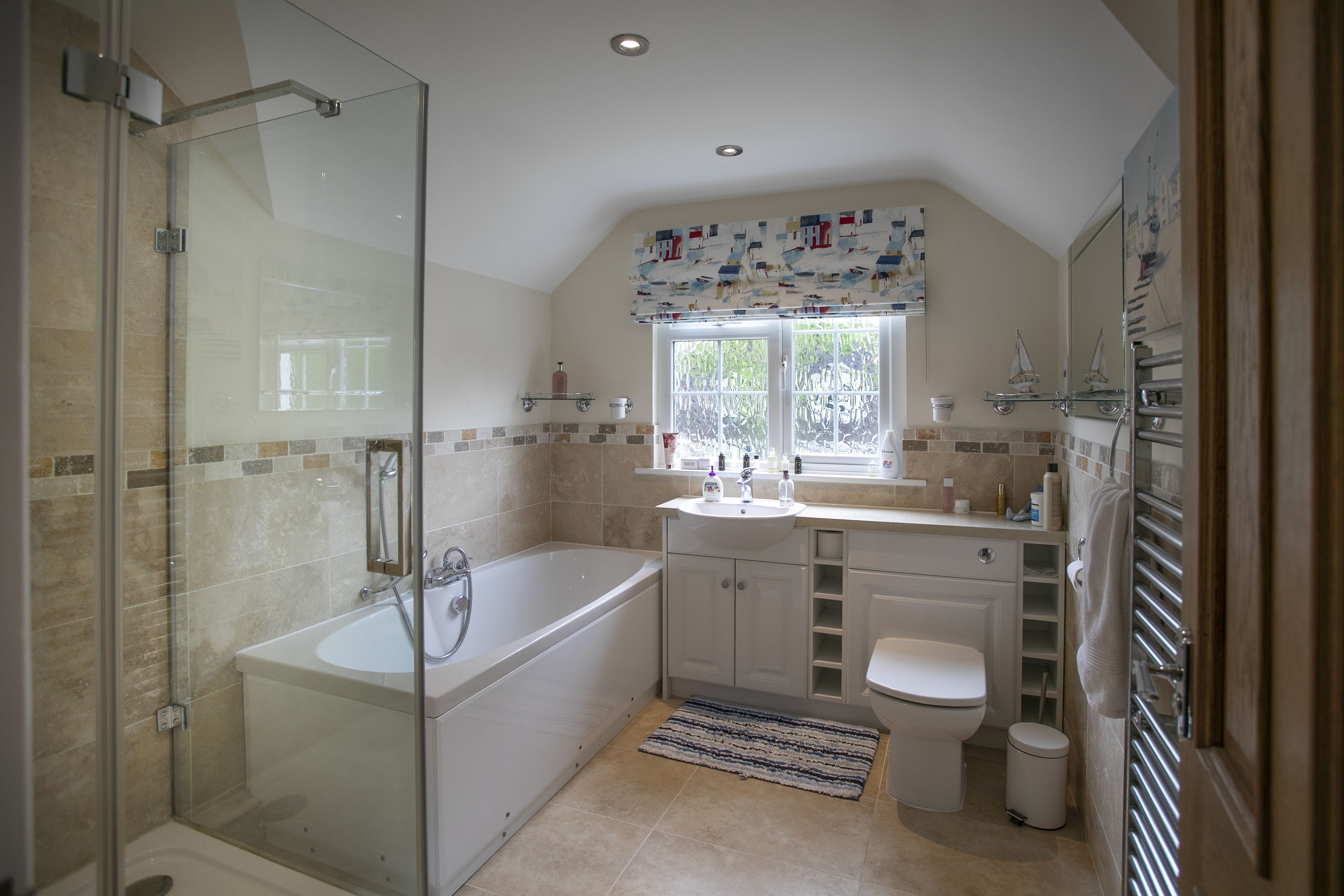 Deluxe Double Room, Private Bathroom | Bathroom