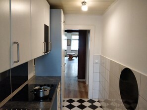 Private kitchen - AVI City Burgplatz Apartments (Düsseldorf)